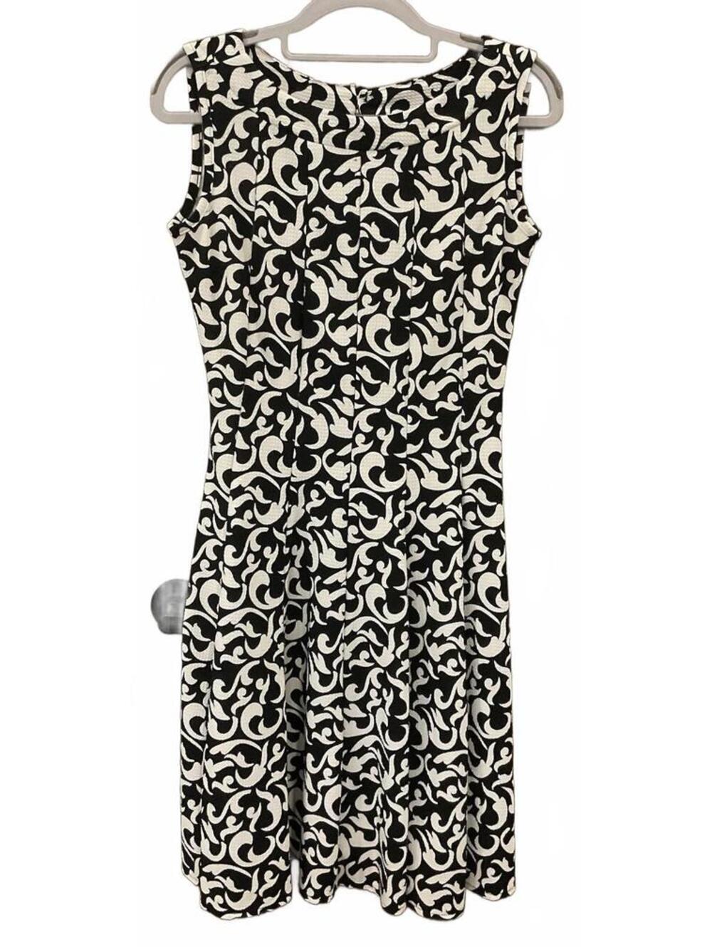 HAANI Petite Womens Sleeveless Round Neck Black /white Dress Size PS